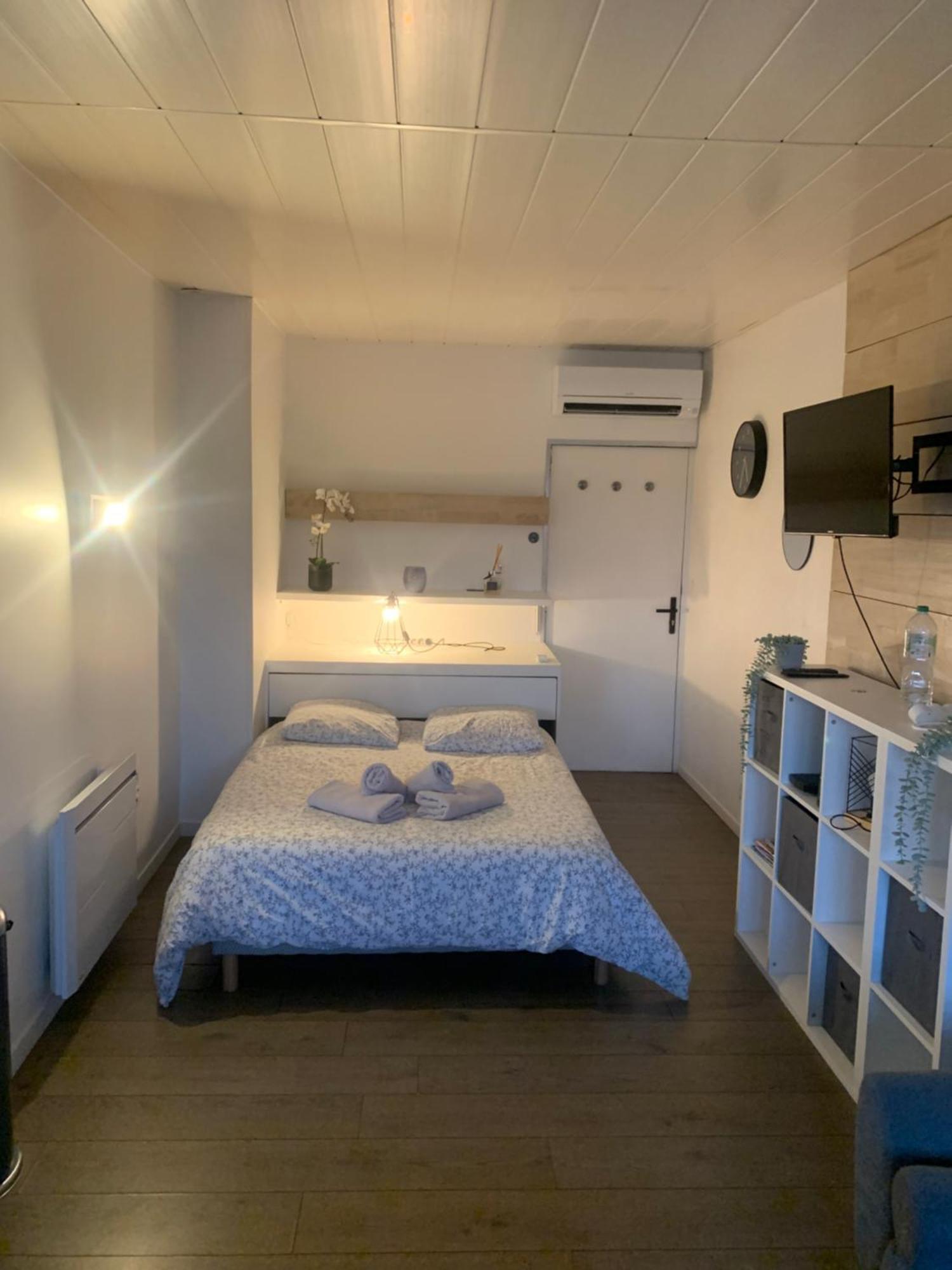 Studio Cocooning Hauteur De Saint-Raphael #2 Luaran gambar